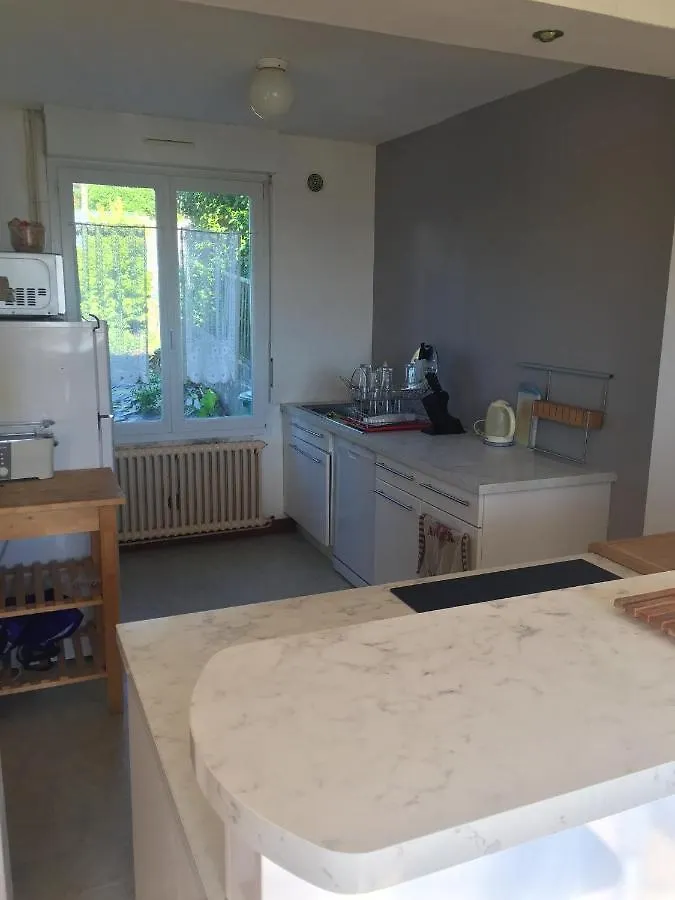 Maison De 3 Chambres Avec Jardin Clos Et Wifi A Quimper 브노데 펜션
