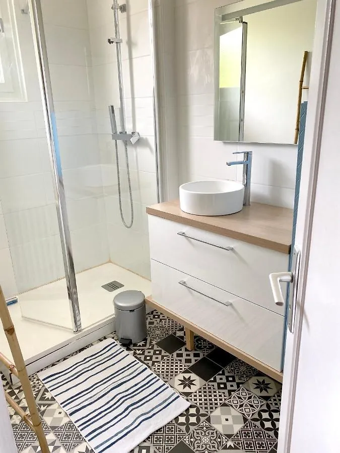펜션 Maison De 3 Chambres Avec Jardin Clos Et Wifi A Quimper 브노데
